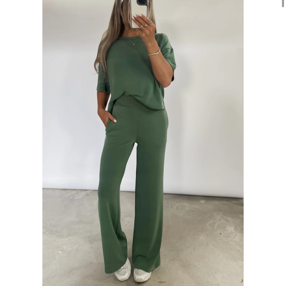 Green Wide-Leg Matching Set - NWT - Boutique